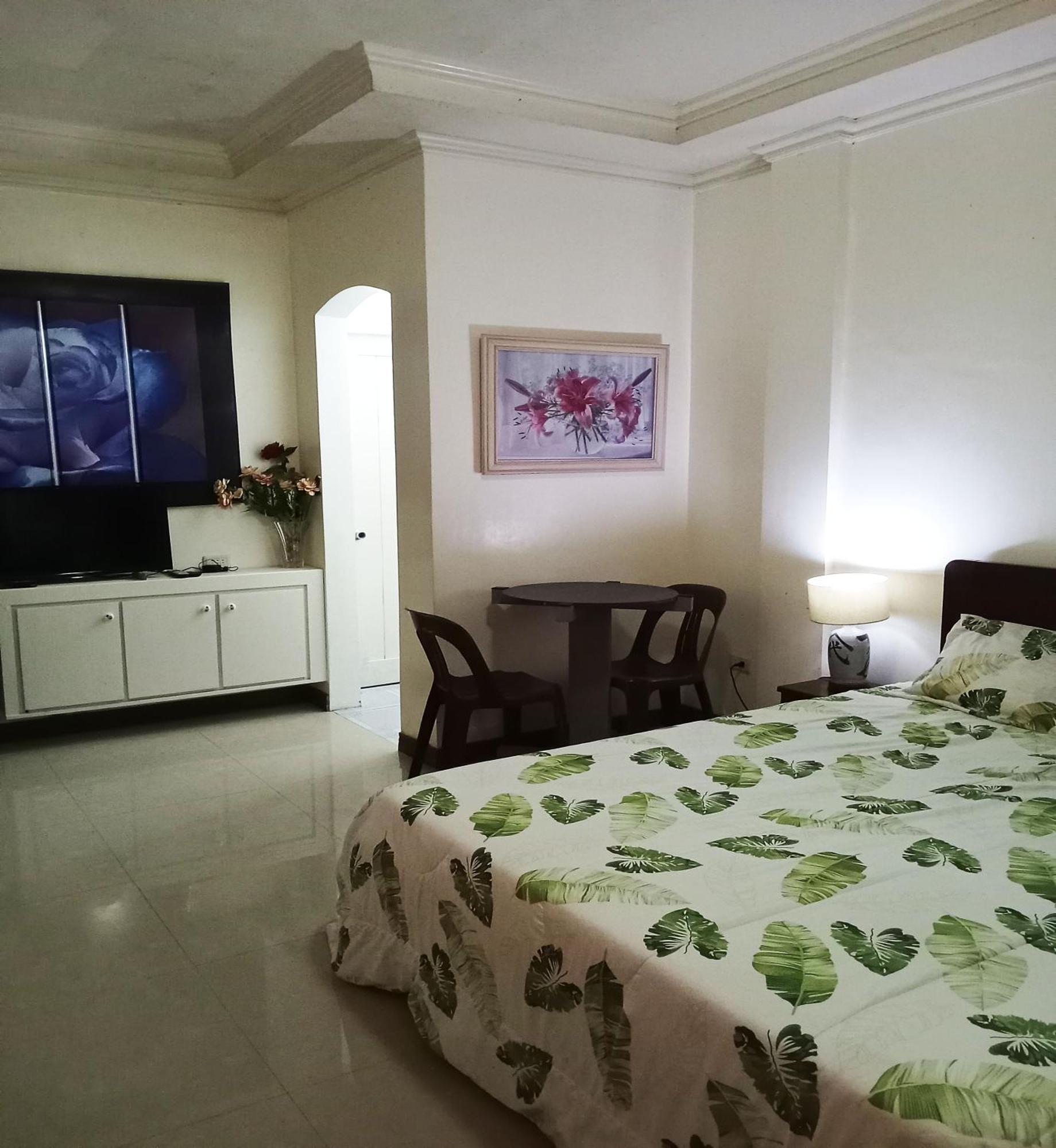 Leizel'S Bed & Breakfast Palompon Екстер'єр фото