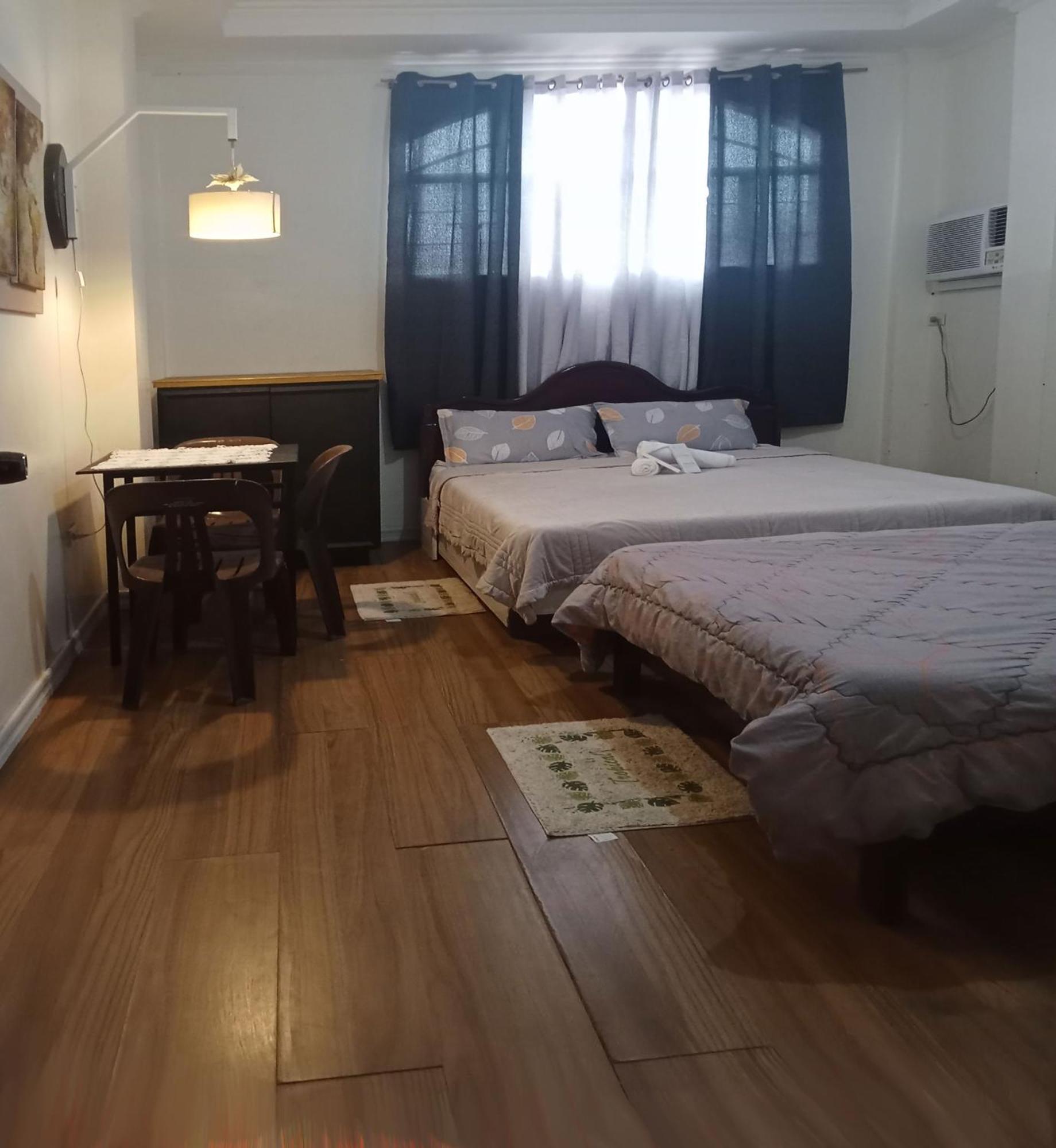 Leizel'S Bed & Breakfast Palompon Екстер'єр фото